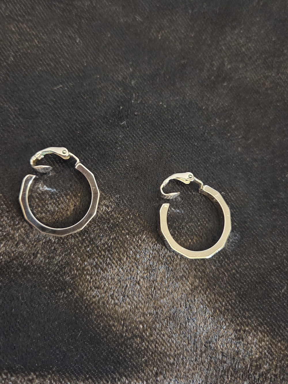 Vintage Signed AVON Silver tone Ribbed HOOP Shape Clip-On Earrings